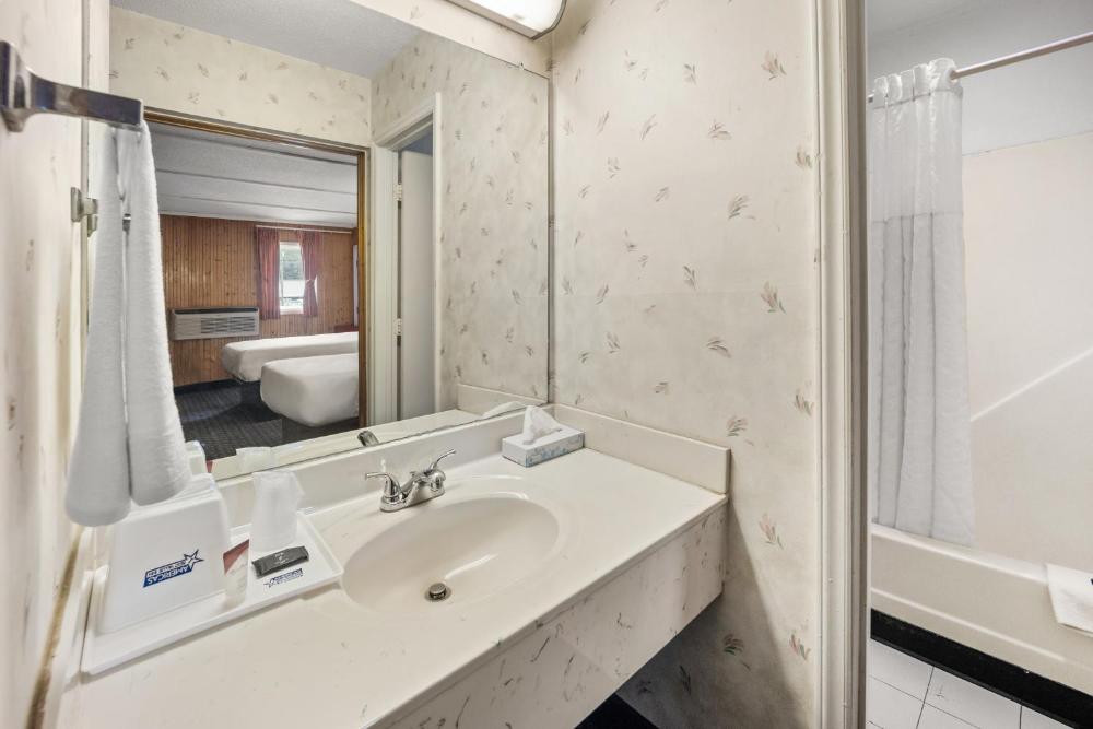 2 Double Beds Non Smoking interior